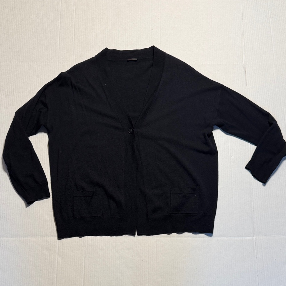 HIRA Navy Blue Cardigan Single Button Closure 100% Wool Minimal Sweater Size‎ 44